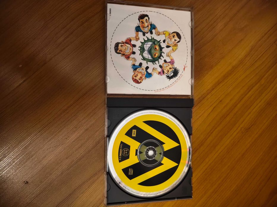 CD Mamonas assassinas
