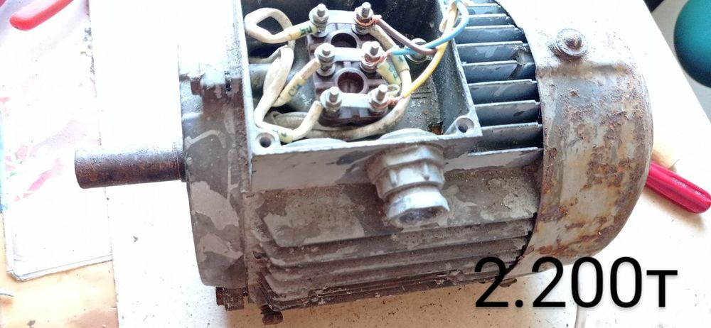 Мотор електричний