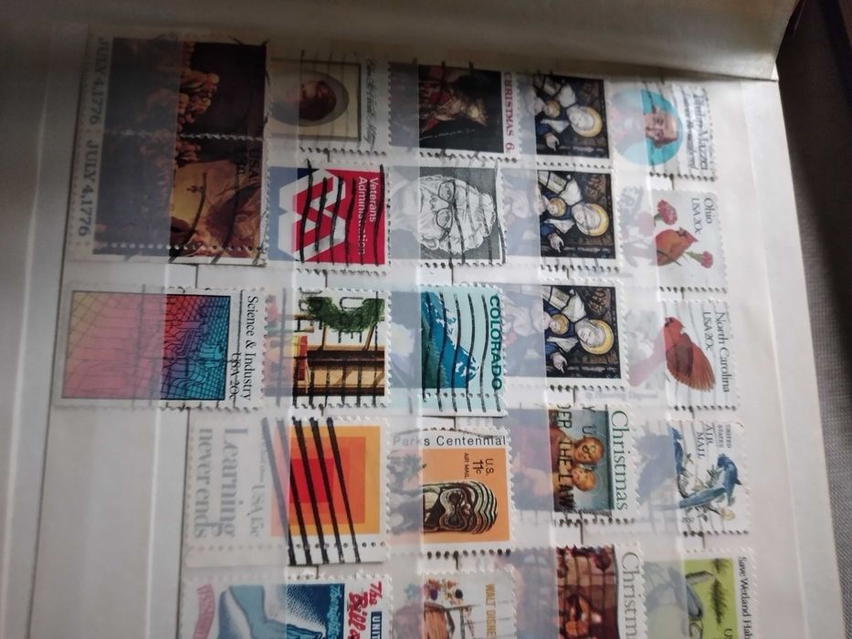 3 albuns com selos nacionais e internacionais