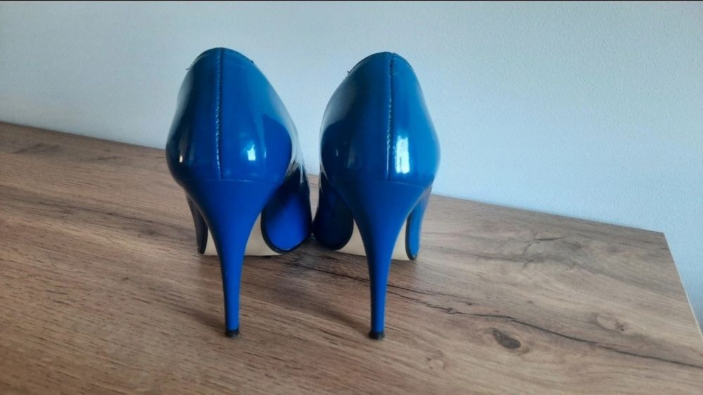 Paula szpilki niebieskie r. 36