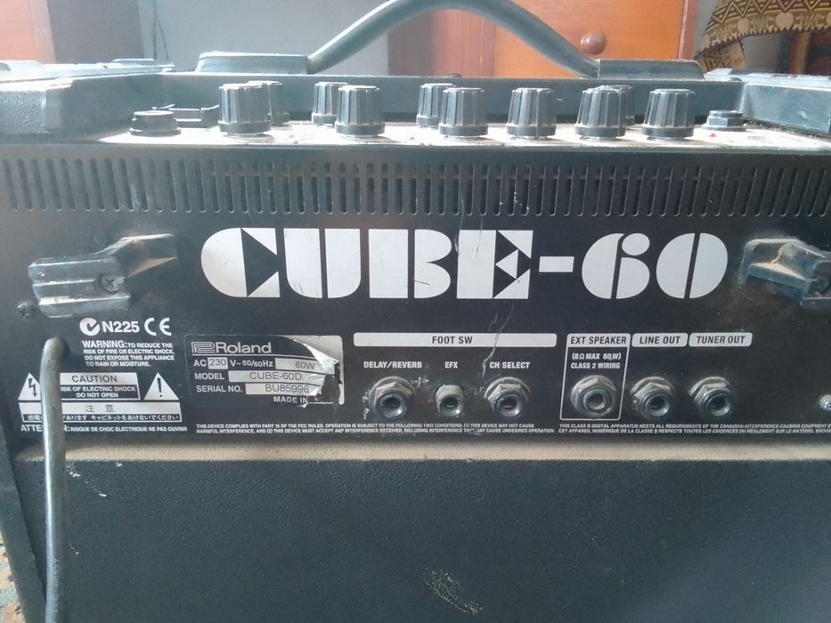 Amplificador Roland Cube 60W
