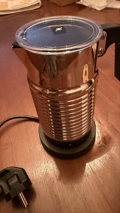 Novo nespresso aeroccino 4 intacto a estrear