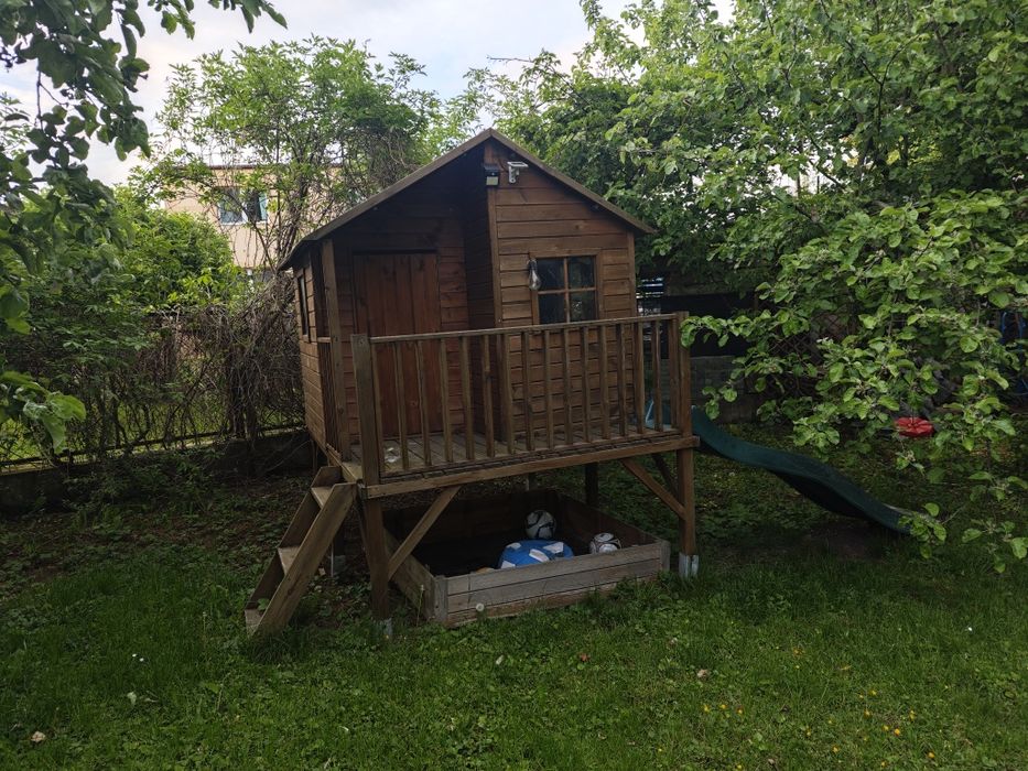 Domek dla dzieci ogrodowy, zjeżdżalnia