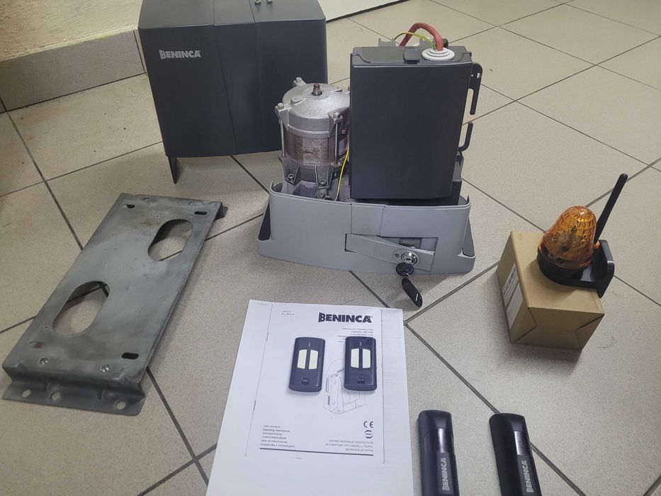 napęd do bramy przesuwnej