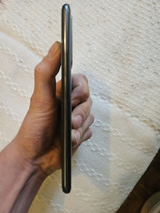 Telefon Vivo Y70 8/128GB Ekran Igła