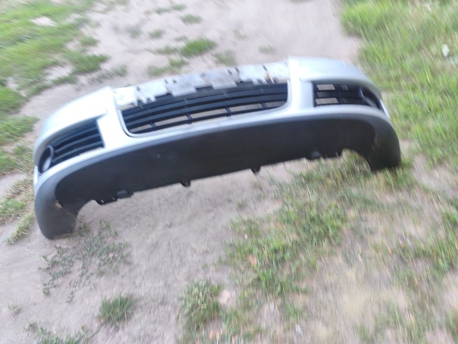 Передній бампер Фольксваген гольф 5 Джета Рест Volksvagen Golf