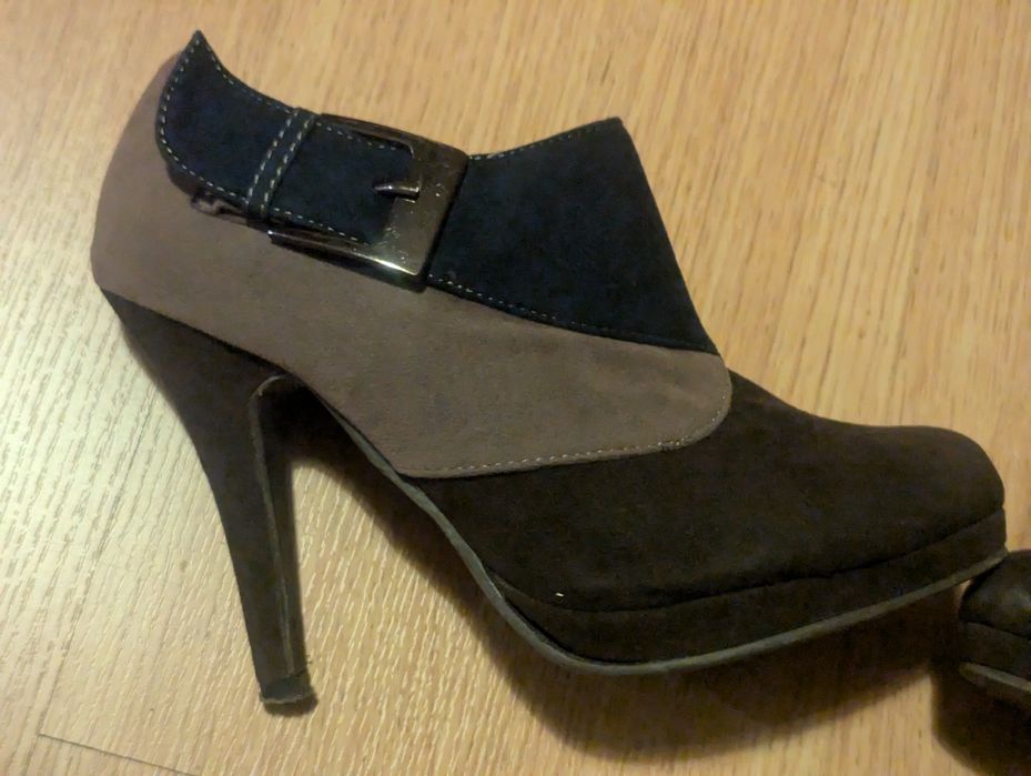 Botins Seaside 37432482007573473283