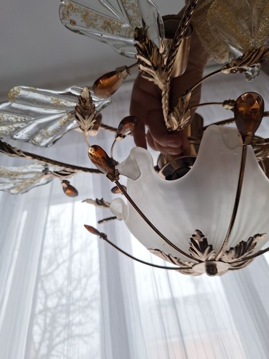 Світильник  для  вітальні