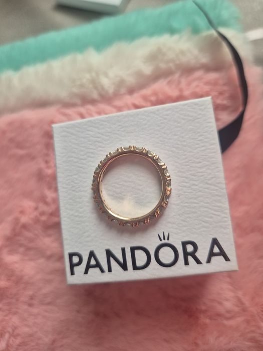 Anel pandora número 18
