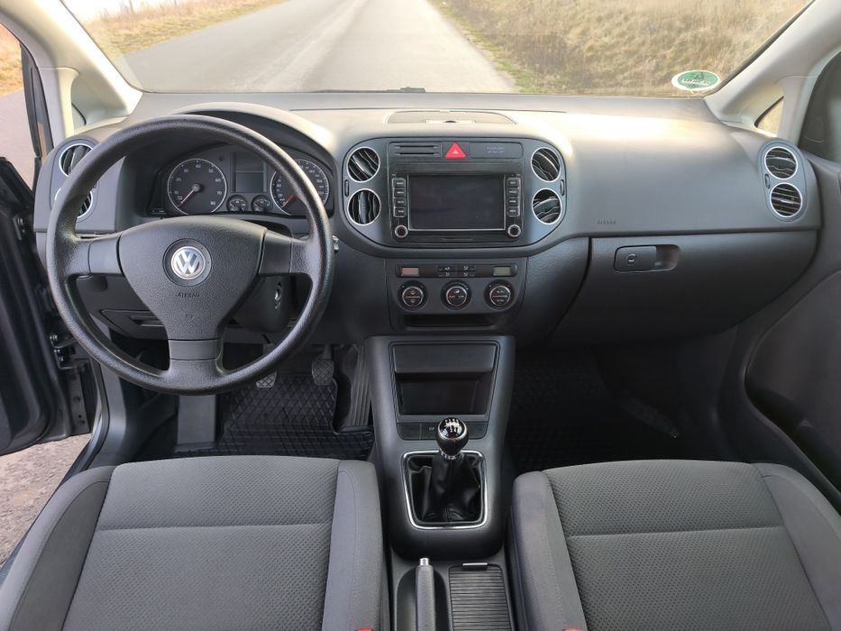 Golf 5 Plus 1.6 benzyna 94tys. km okazja