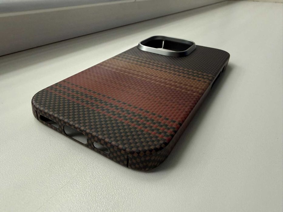 Карбоновий чохол Proove Carbon Slim для iPhone 16 Pro