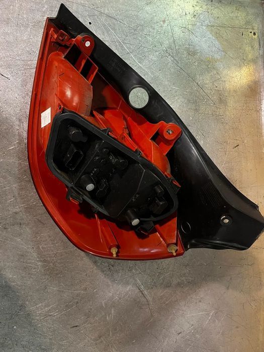 FAROLIM RENAULT CLIO III 06-12 - ESQUERDO