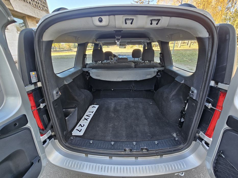 Продам Dacia Logan MCW Laureat Black Line 2012 г.в