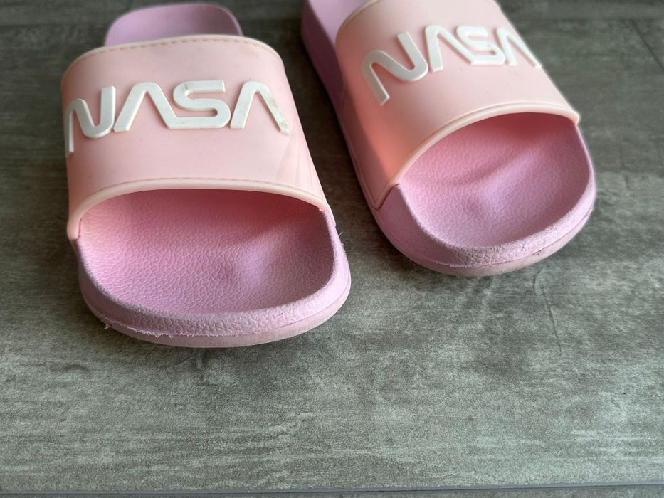 Różowe klapki NASA r. 36 22,5 cm
