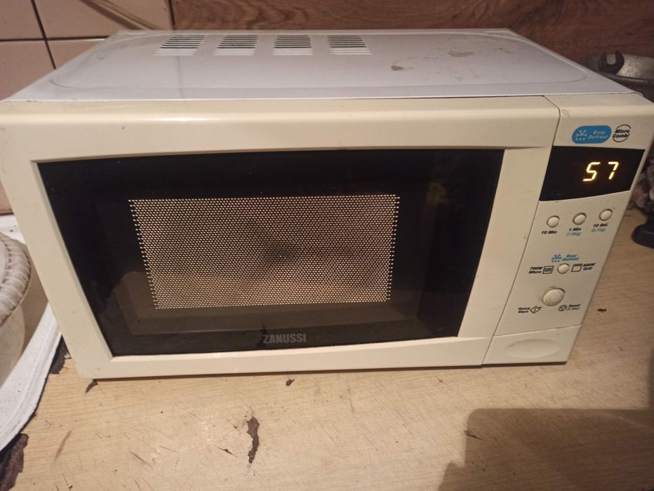 Kuchnia kuchenka mikrofalowa mikrofala Zanussi