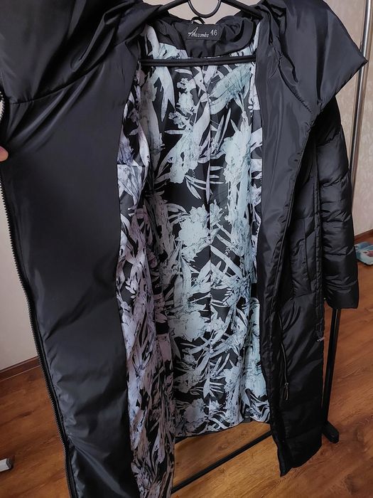 Зимова чорна куртка, 46 розмір.
