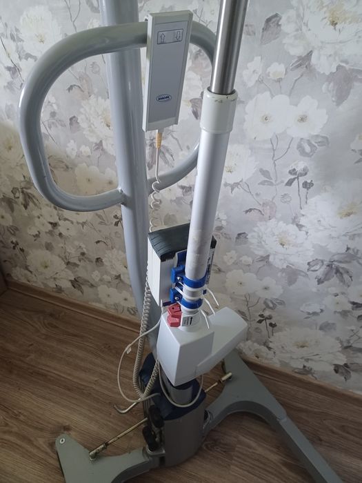 Podnosnik medyczny dżwig  invacare dla osób o wadze 180kg