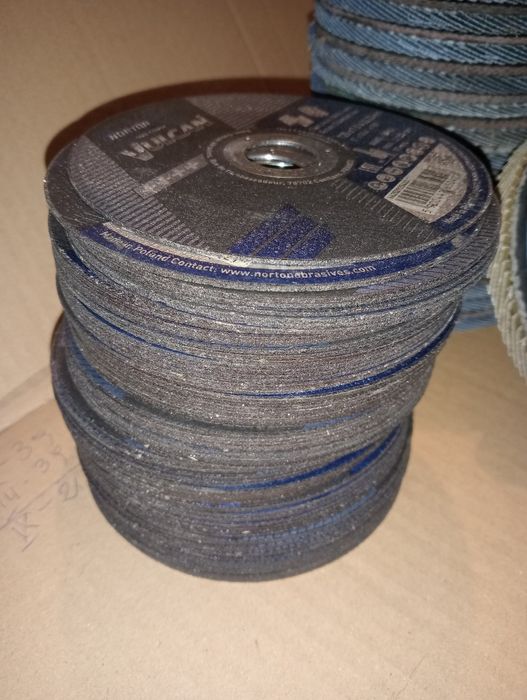 OKAZJA! Wielki Zestaw Tarcz i Ściernic (ok. 190 szt.) – Norton, Andre,