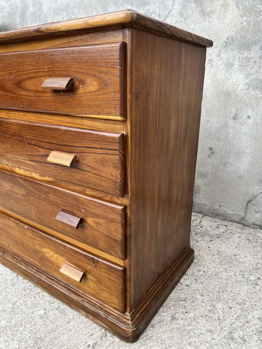 Cómoda antiga em madeira – para restauro