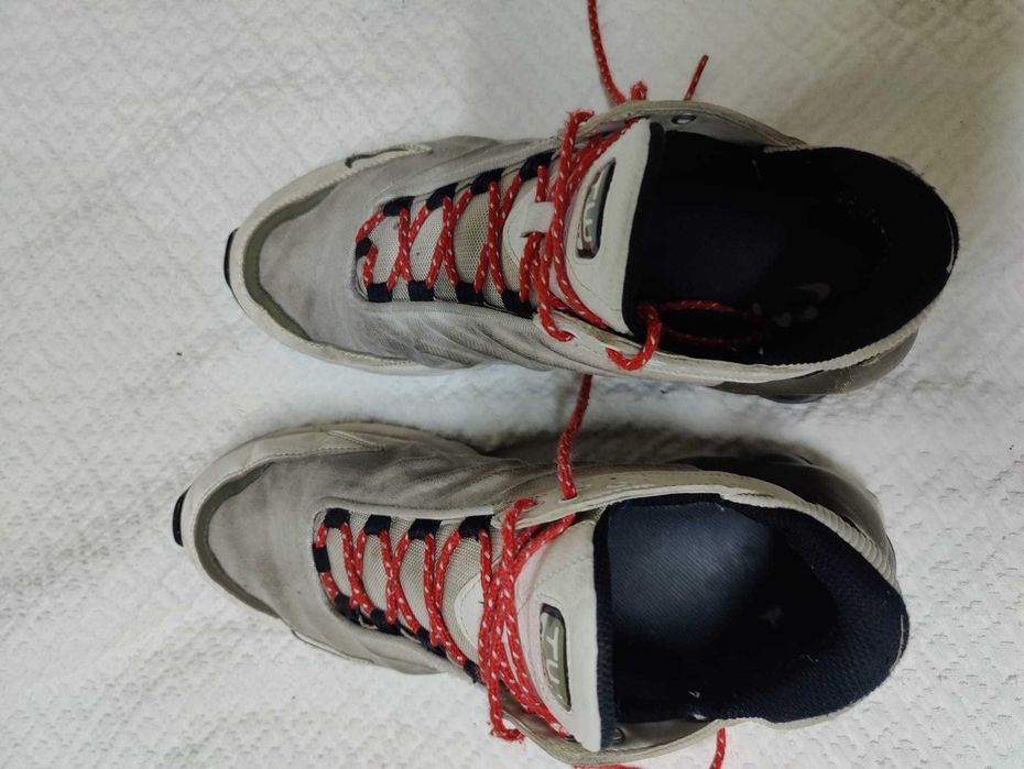 Sapatilhas Nike Air tam. 42,5 em muito bom estado.
