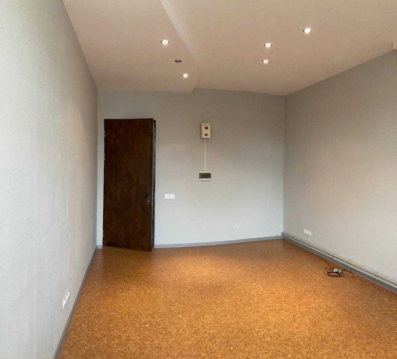 ЦЕНТР 21м2 Здам ОФІС без плати комунальних послуг