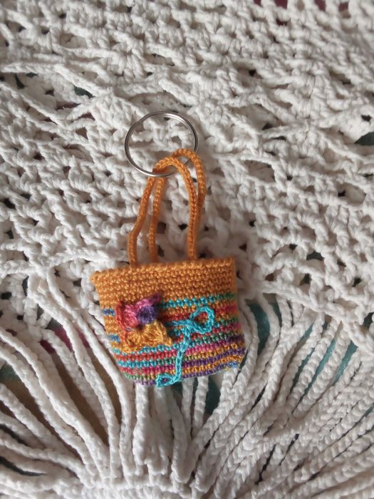 Porta-chaves "tote bag" em crochet