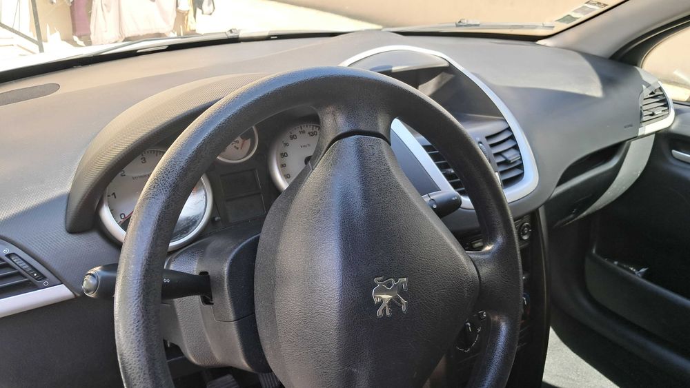 Vendo peugeot 207 van. 2 lugares (negociável)