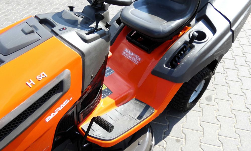 Traktorek kosiarka Husqvarna CTH164T Kawasaki 2 Cylindry (080503.6) - Baras