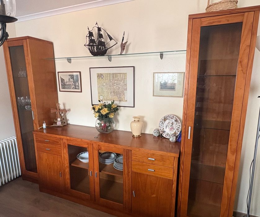 Móvel de sala estar ou jantar