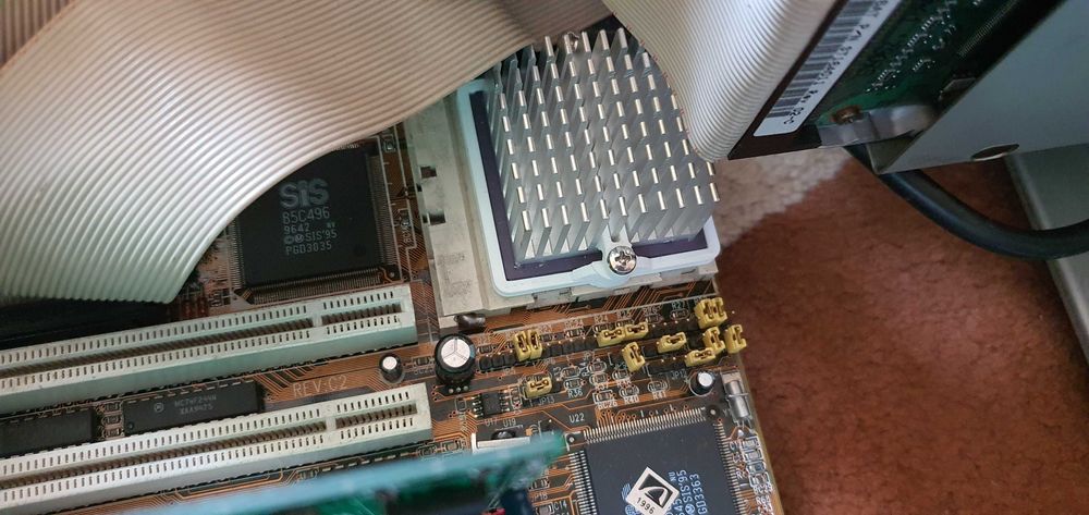 Stary zabytkowy retro komputer AT 486DX4 100mhz/16mb RAM/1.6GB/S3/CD