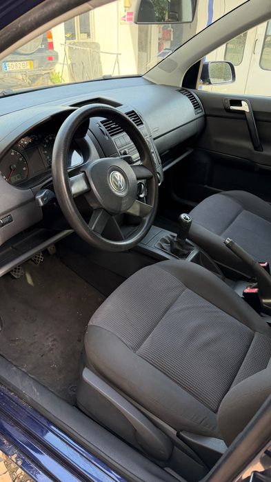 Volkswagen Polo em bom estado geral