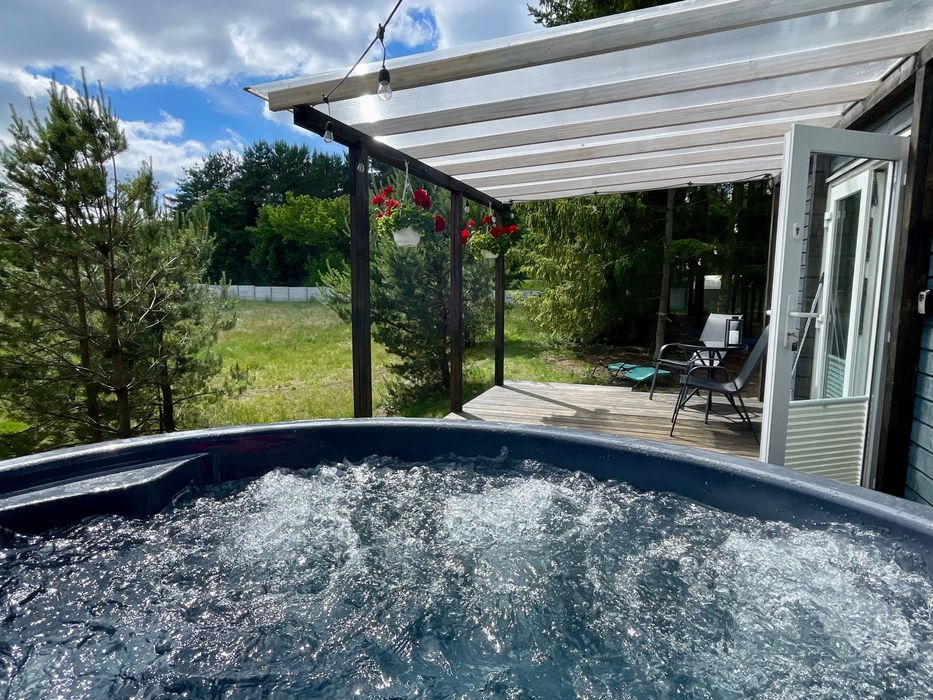Domek na wynajem w lesie z jacuzzi – Tiny House Bory Tucholskie