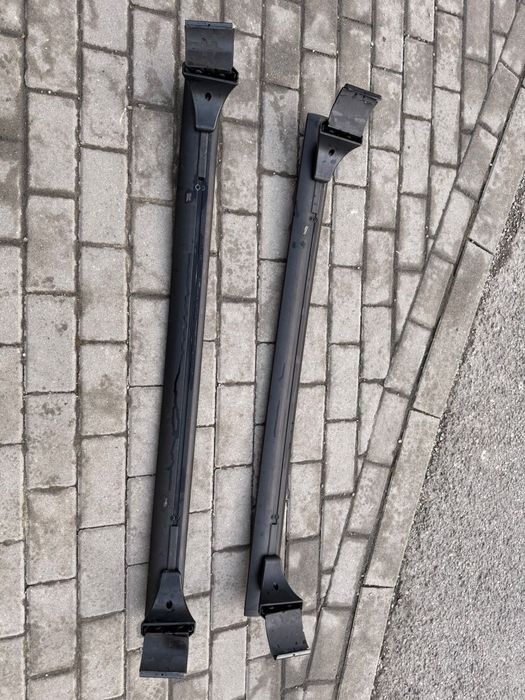 Belki dachowe Cruz Airo Dark  dla Hyundai ix20 lub Kia Venga