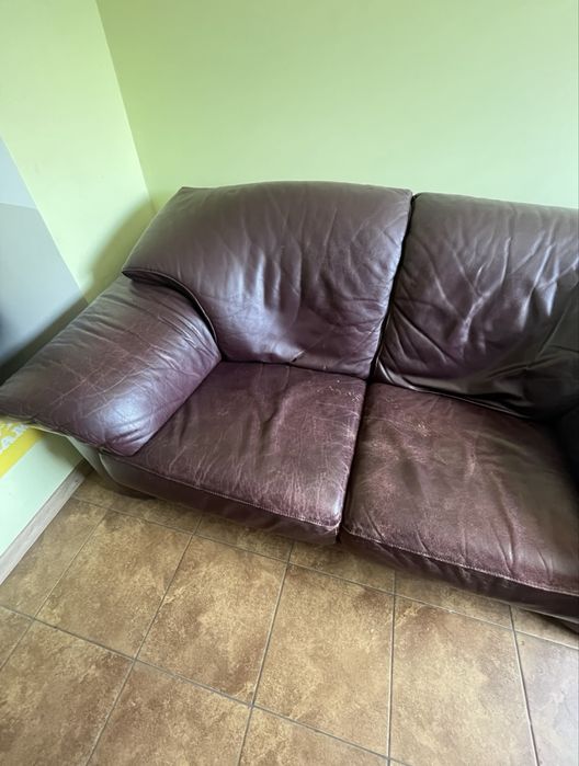 Ciamna Skórzana Sofa