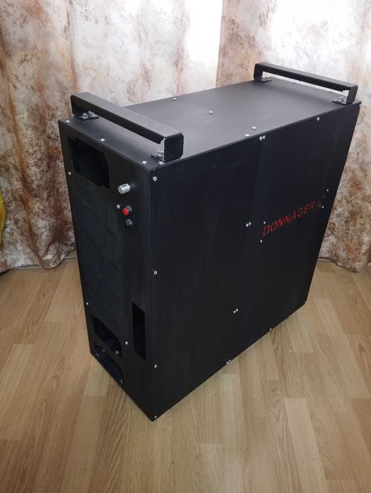 Корпус Donnager на 8 відеокарт з кожухом