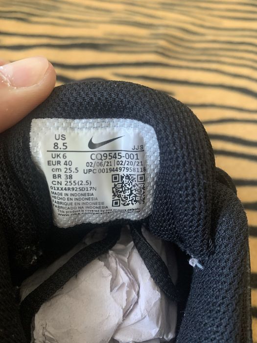 Жіночі кросівки nike 40 розмір