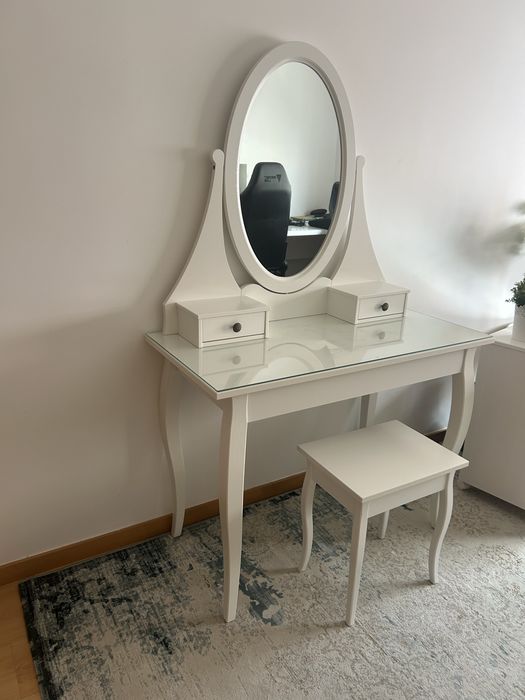 Toucador/Penteadeira +banco Ikea hemnes