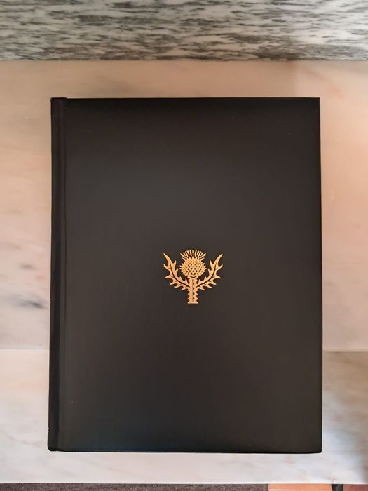 Vendo para desocupar Enciclopédia britânica e Enciclopédia Barsa