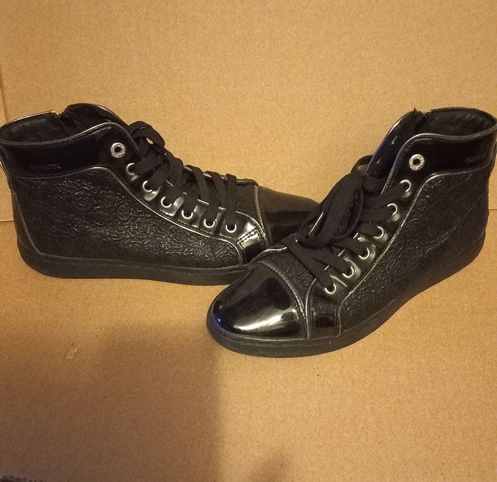 Доросле взуття різне