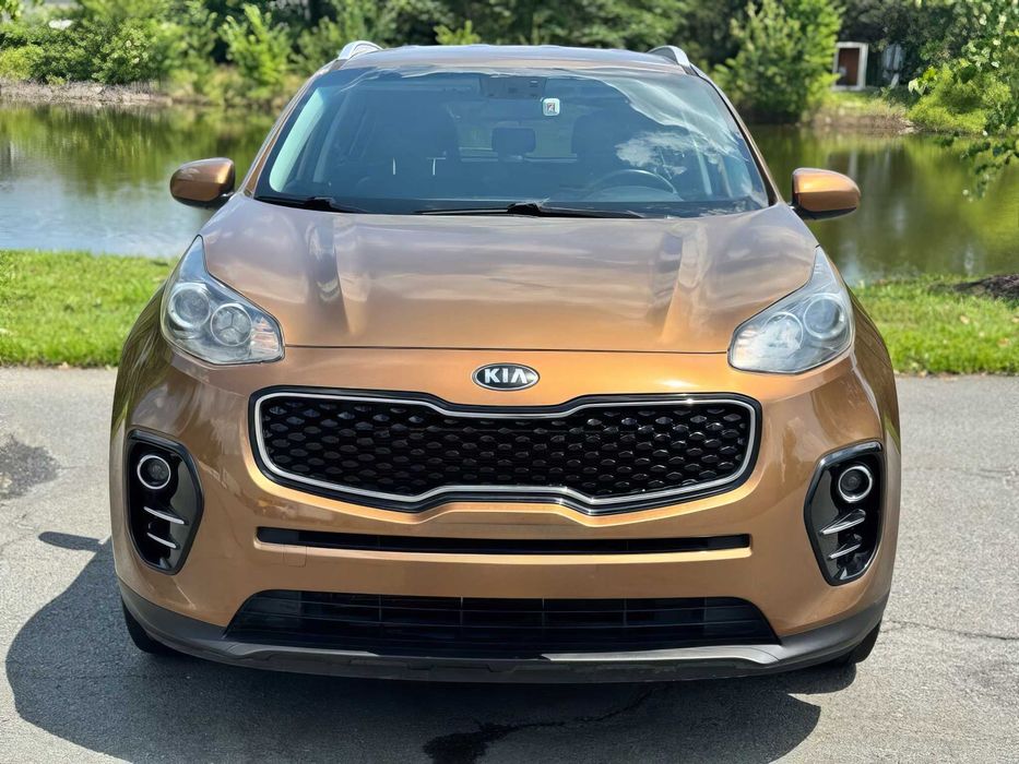 Kia Sportage EX      2017