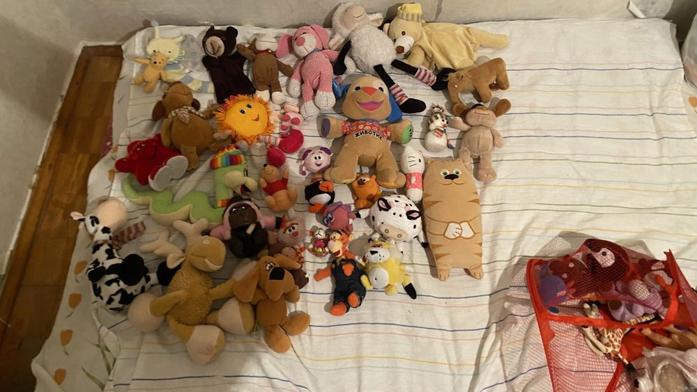 Продам мʼякі іграшки