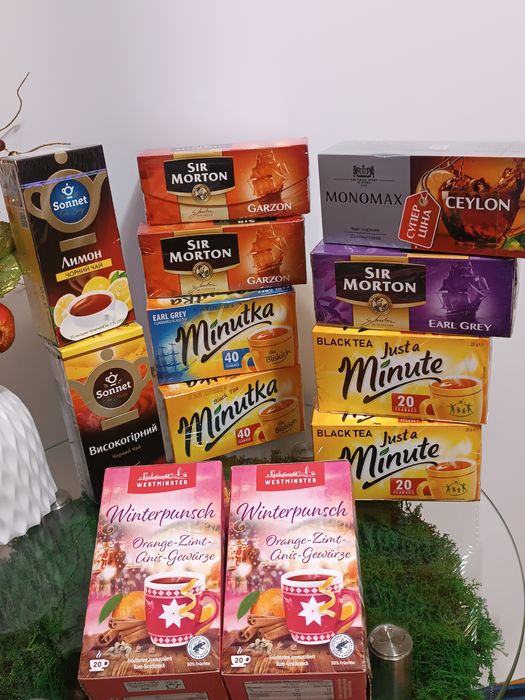 Набір рiзного чаю в пакетах . 12 шт