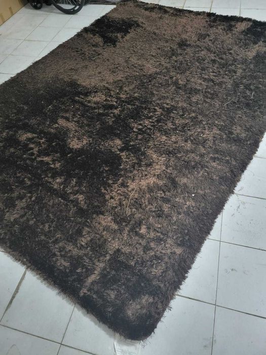 Tapete  shaggy em muito bom estado