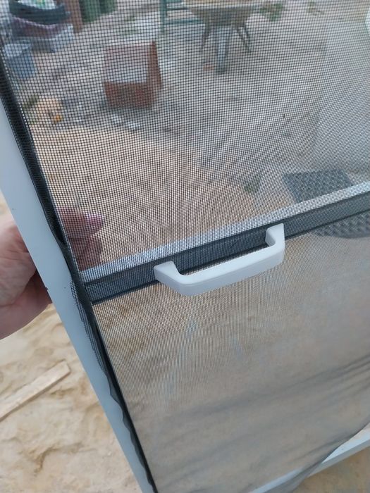 Porta Mosquiteira branca