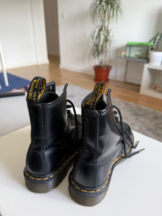 DR.MARTENS 1460 SMOOTH LEATHER LACE UP BOOTS