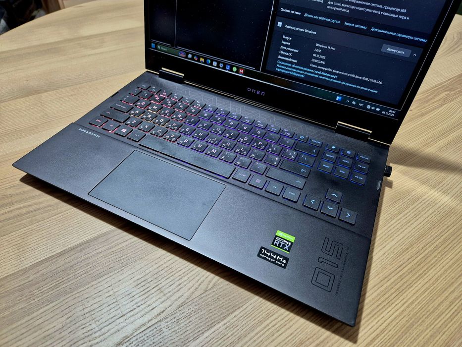 HP Omen 15 15-en1003nv R7 5800h, RTX 3060, 16gb ddr4, 512gb ssd.