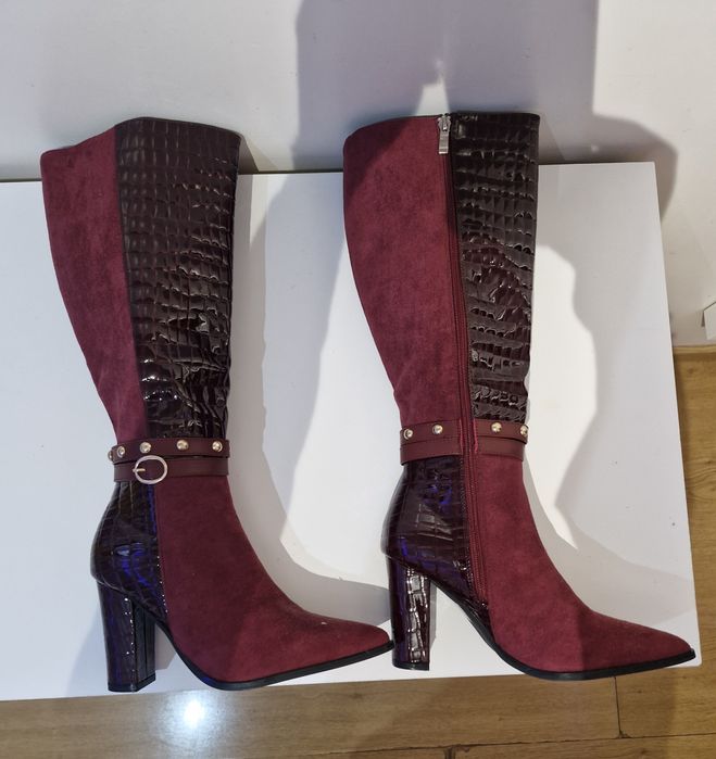 Botas de salto  cano alto