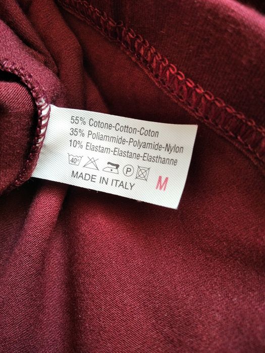 Безрукавка бордового кольору на дівчинку 10-11 років