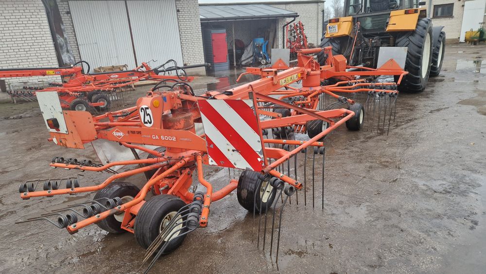 Zgrabiarka dwukaruzelowa KUHN GA 6002 GA 6632 KILKA SZTUK