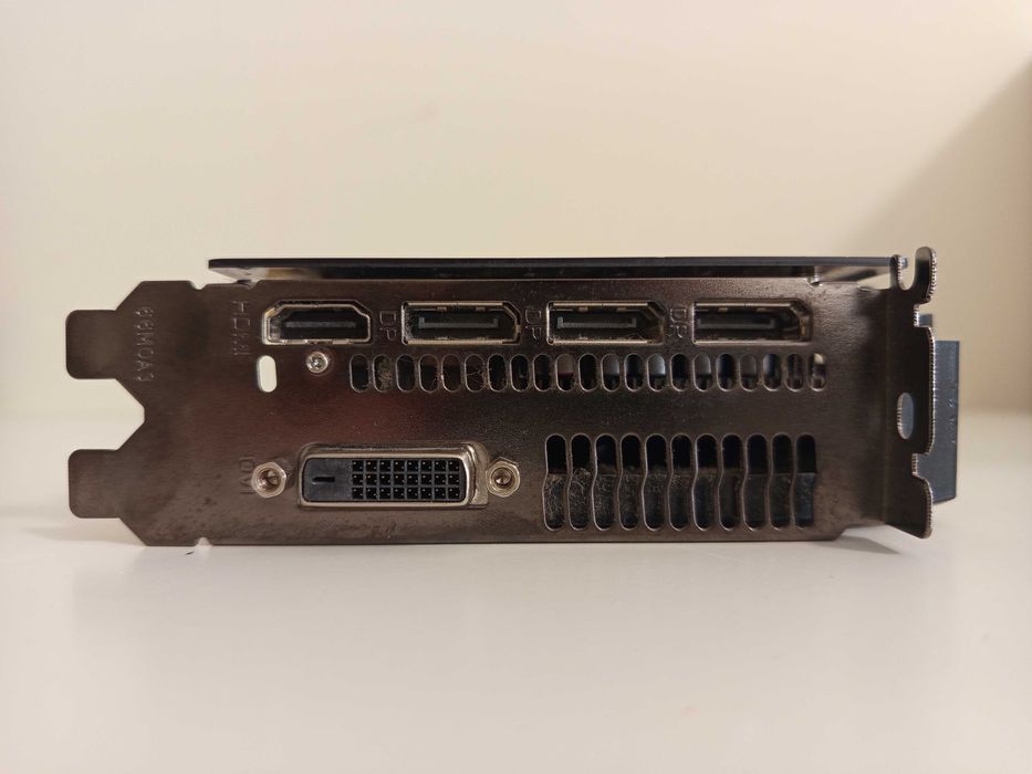 Placa Gráfica AMD Radeon RX 570 8GB/ usada